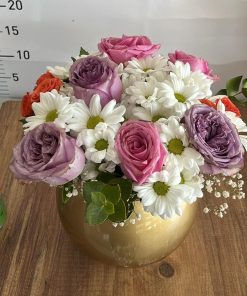 1150₺ altın akvaryum da pembe lila gül beyaz papatya turuncu çardak gül Altın Akvaryum'da Pembe, Lila Gül, Beyaz Papatya, Turuncu Çardak Gül